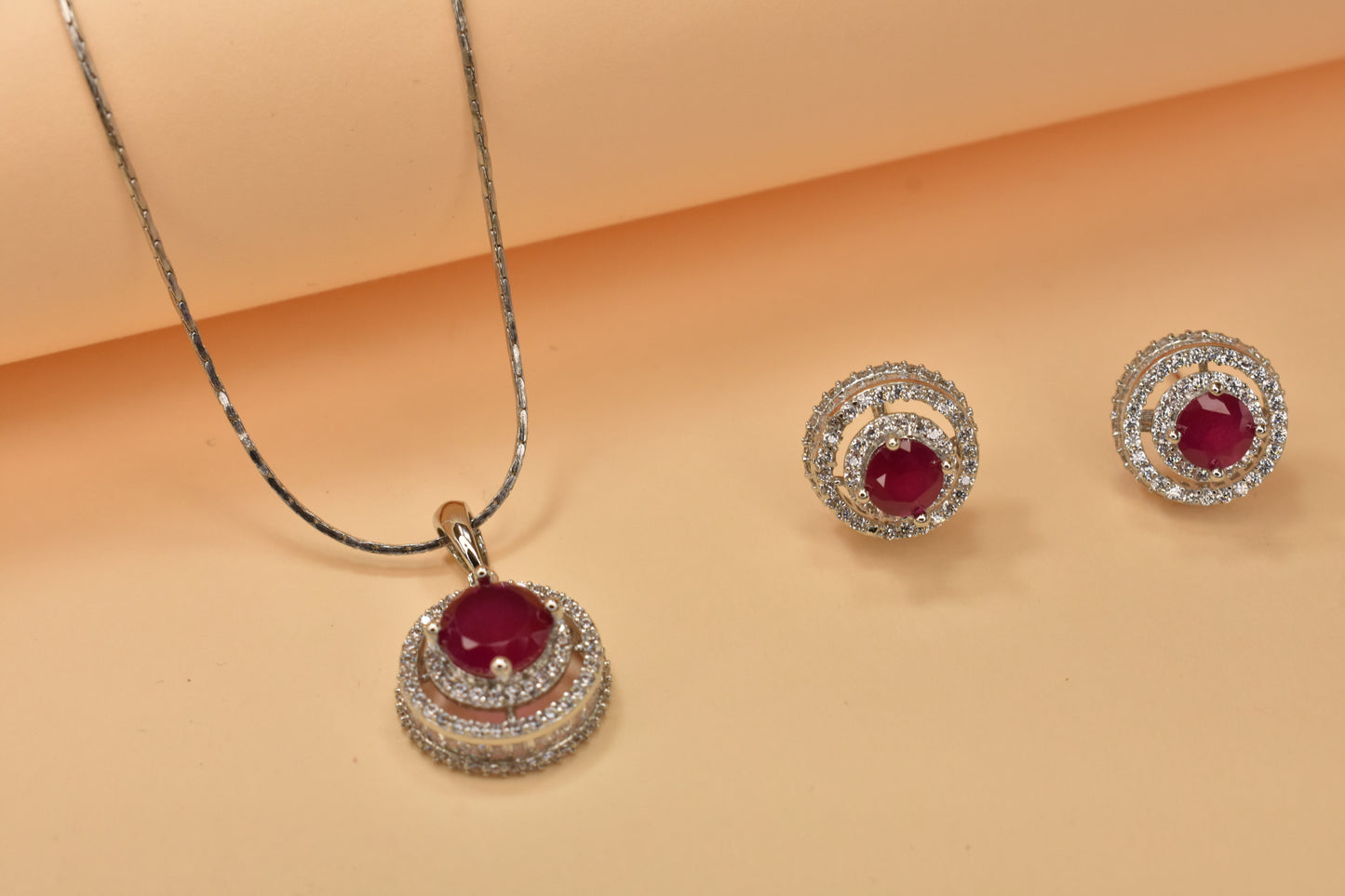 Red Stone Pendant Set with Chain