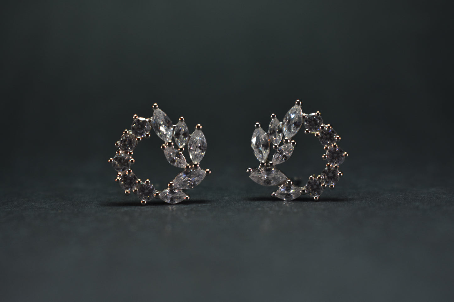 Circle Leaf Earrings