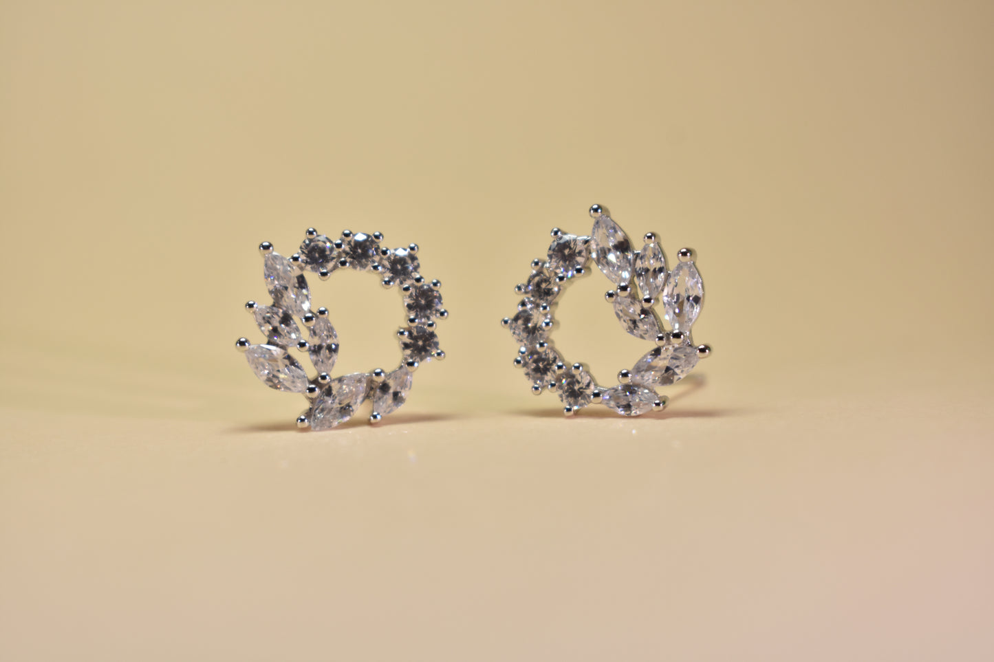Circle Leaf Earrings