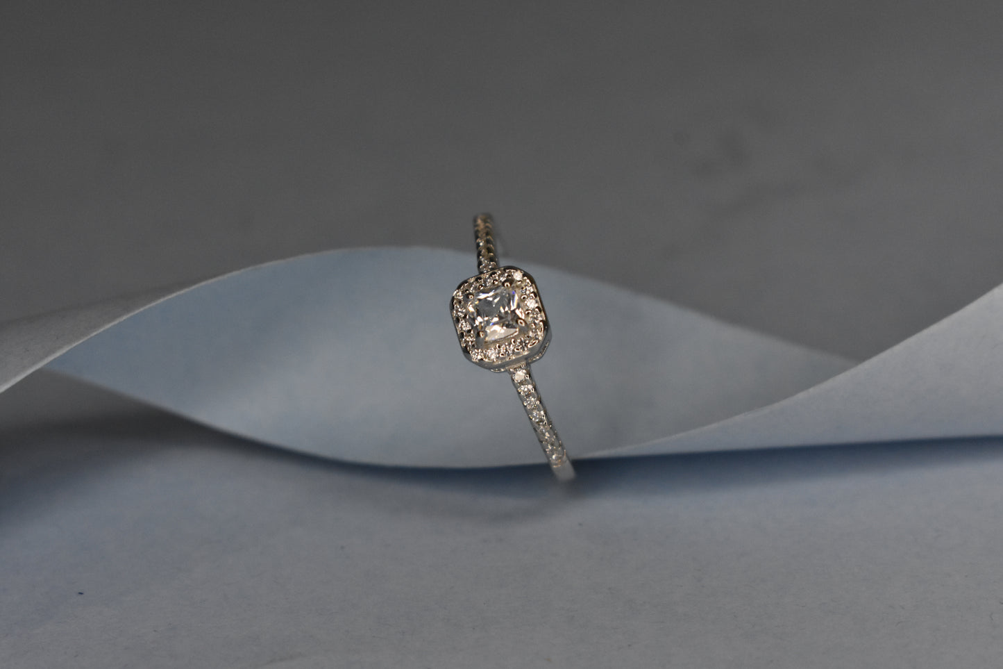 Single Stone Ring