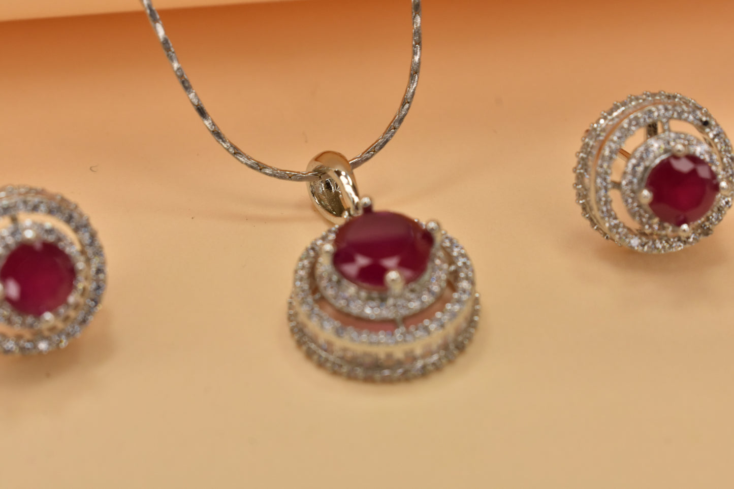 Red Stone Pendant Set with Chain