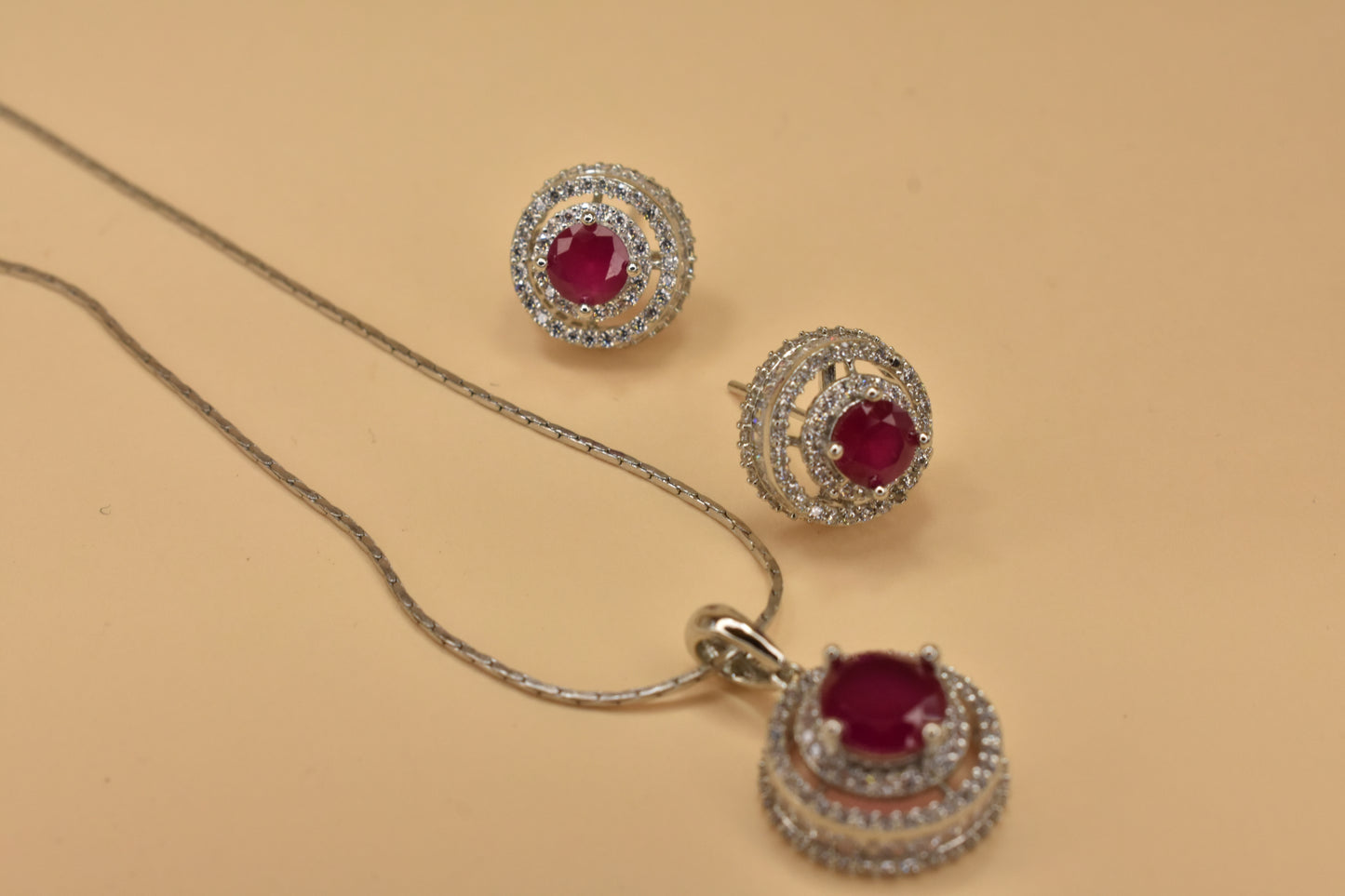 Red Stone Pendant Set with Chain