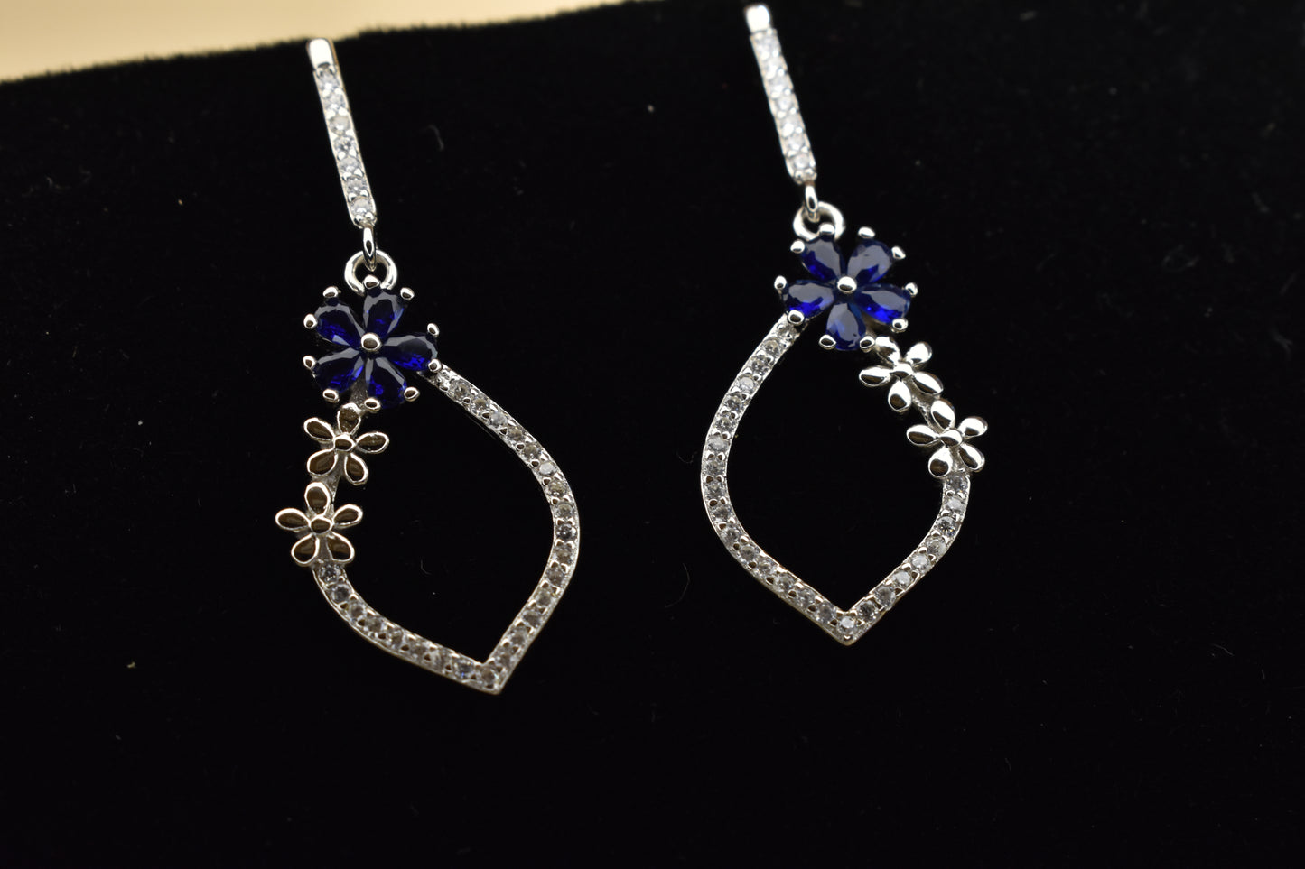 Blue Flower Design Pendant Set