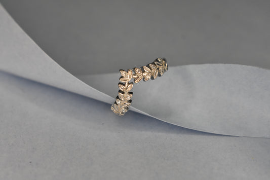 Leaf Detailed Ring