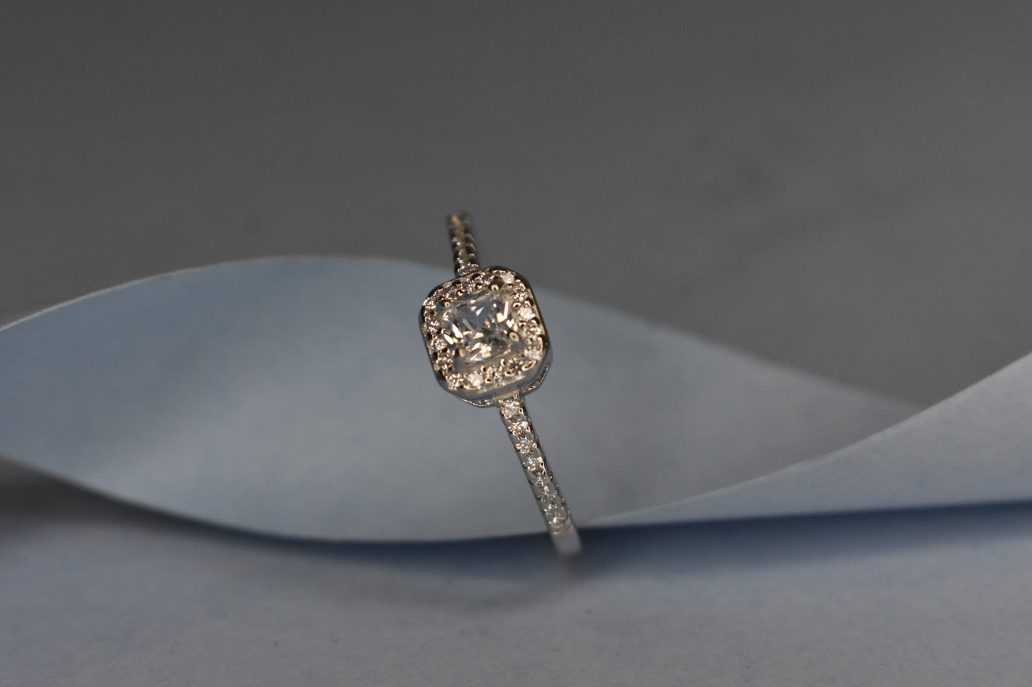 Single Stone Ring