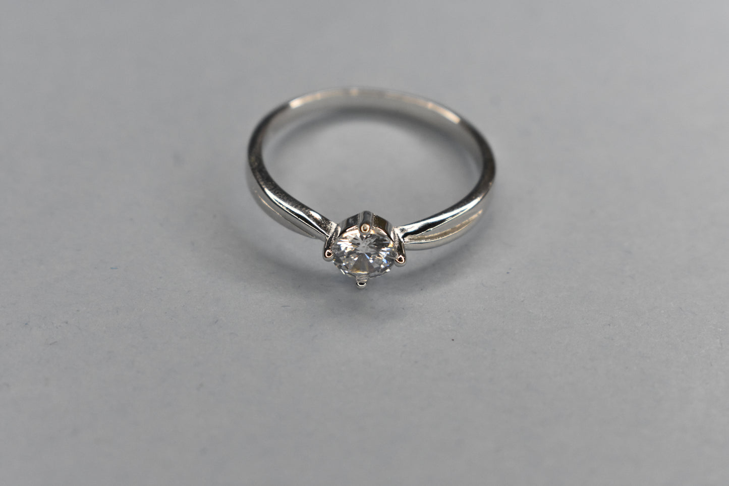 Single Stone Solitaire Ring