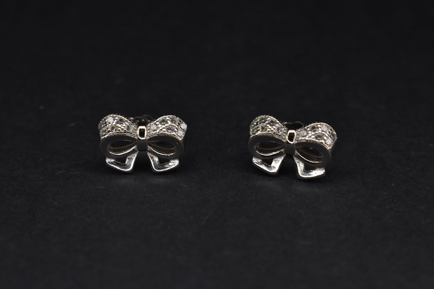 Bow Studded Earring