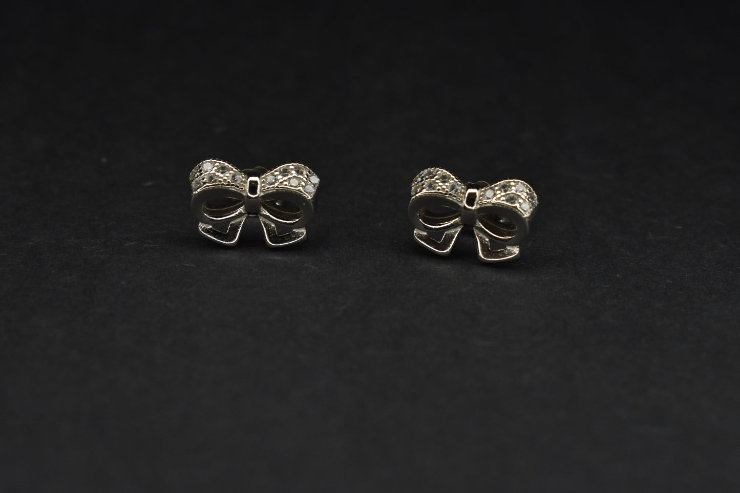 Bow Studded Earring