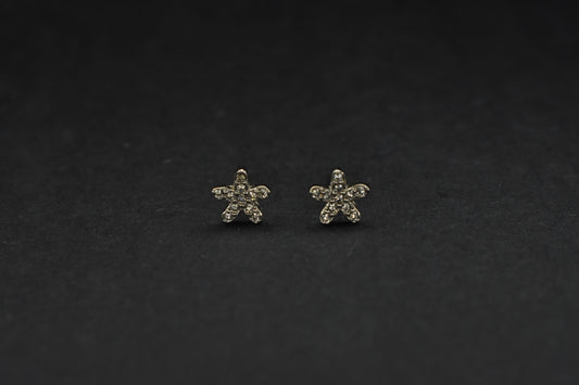 Tiny Flower Earring