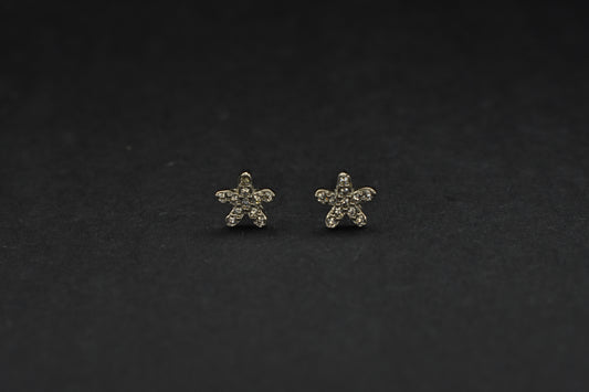 Tiny Flower Earring