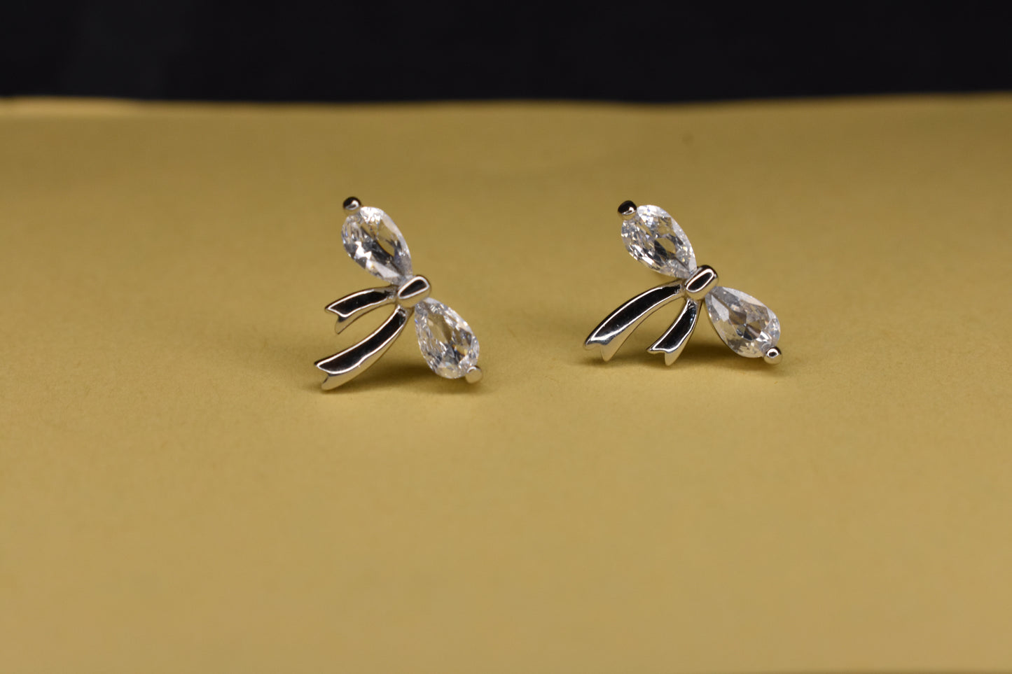 Italian Bow Earring